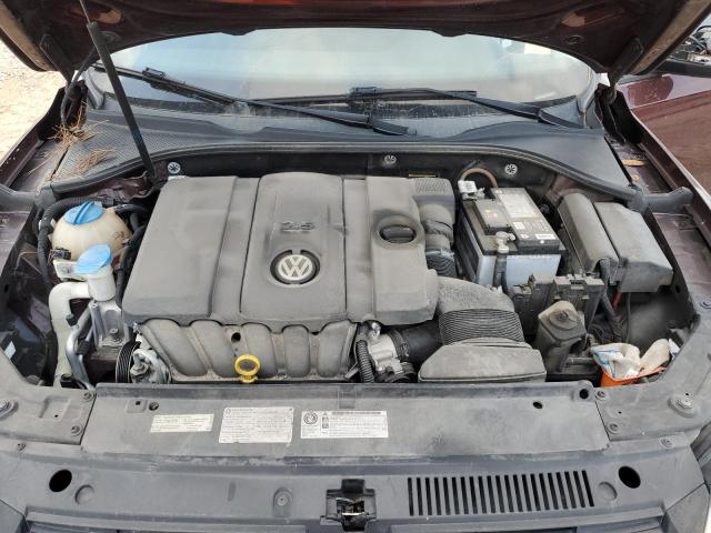 Photo 11 from auction – 2013 VOLKSWAGEN PASSAT S with VIN 1VWAP7A38DC136900