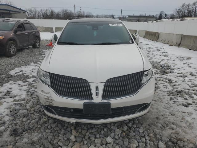 Photo 5 from auction – 2016 LINCOLN MKT with VIN 2LMHJ5NK0GBL02369