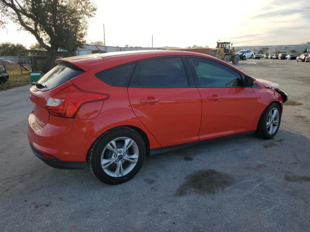 Foto 3 de la subasta – 2014 FORD FOCUS SE con VIN 1FADP3K22EL115000