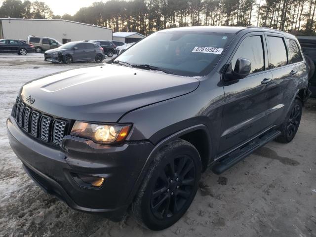 JEEP GRAND CHER 2017 with VIN 1C4RJFAGXHC853180 - Photo from auction