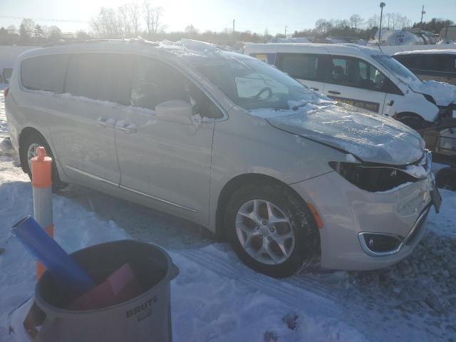 Photo 4 from auction – 2017 CHRYSLER PACIFICA T with VIN 2C4RC1BG6HR670569