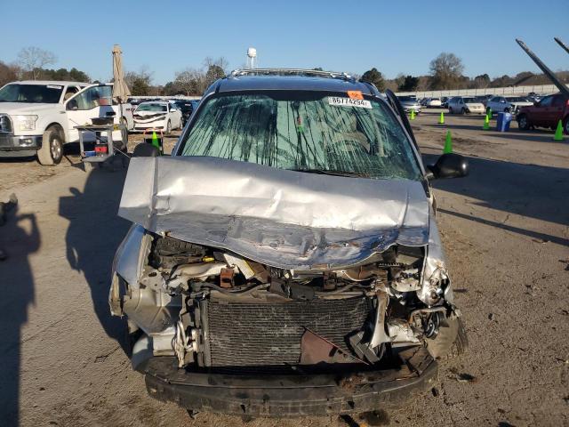 Photo 5 from auction – 2003 CHRYSLER TOWN & COU with VIN 2C8GP64LX3R355770