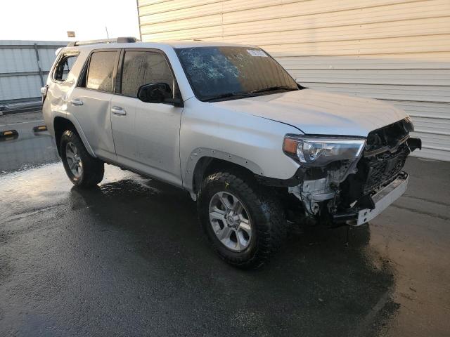 Photo 4 from auction – 2022 TOYOTA 4RUNNER SR with VIN JTEEU5JR6N5267962