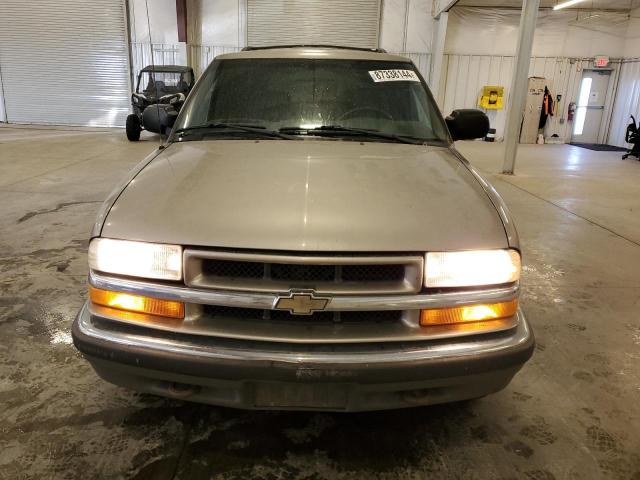 Photo 5 from auction – 2001 CHEVROLET BLAZER with VIN 1GNDT13W61K261919
