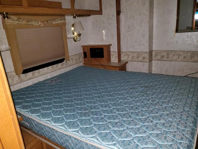 Photo 9 from auction – 2000 WINNEBAGO CHIEFTAIN with VIN 3FCNF53S9YJA03858