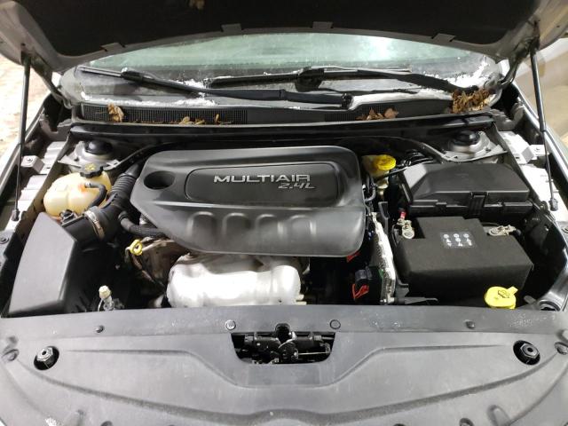 Photo 11 from auction – 2015 CHRYSLER 200 LIMITE with VIN 1C3CCCAB3FN591950
