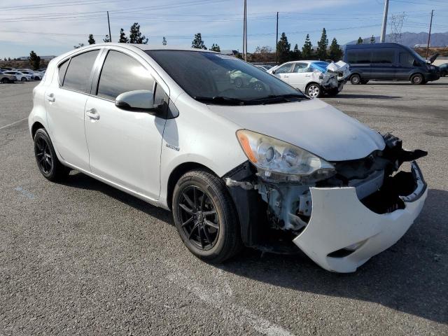Photo 4 from auction – 2014 TOYOTA PRIUS C with VIN JTDKDTB36E1571161