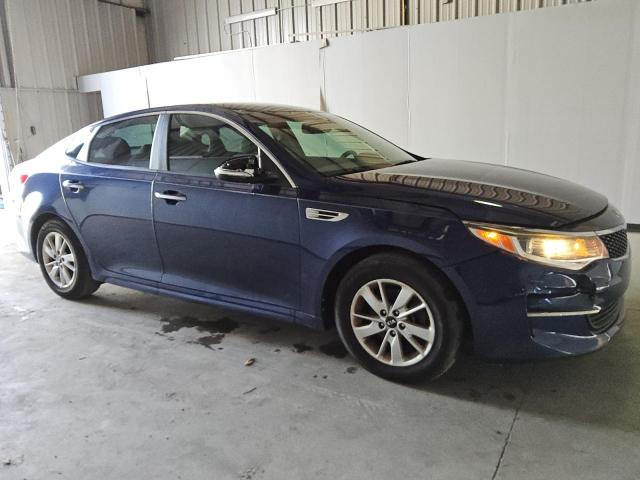 Photo 4 from auction – 2017 KIA OPTIMA LX with VIN 5XXGT4L30HG136769