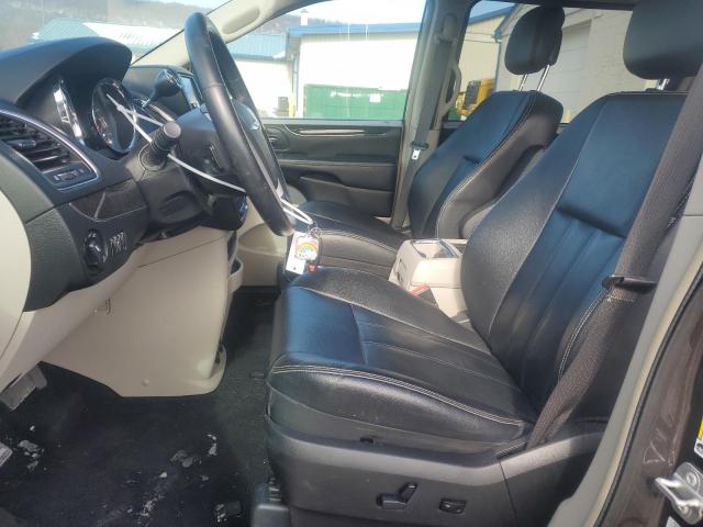 Photo 7 from auction – 2016 CHRYSLER TOWN & COU with VIN 2C4RC1BG0GR194298