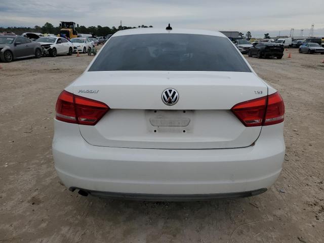 Photo 6 from auction – 2014 VOLKSWAGEN PASSAT S with VIN 1VWAT7A37EC072748