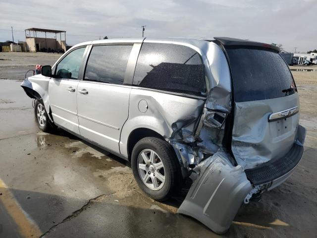 Photo 2 from auction – 2010 CHRYSLER TOWN & COU with VIN 2A4RR2D13AR456331