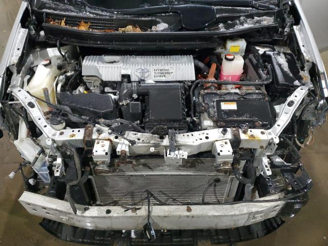 Photo 11 from auction – 2015 TOYOTA PRIUS V with VIN JTDZN3EU2FJ017150