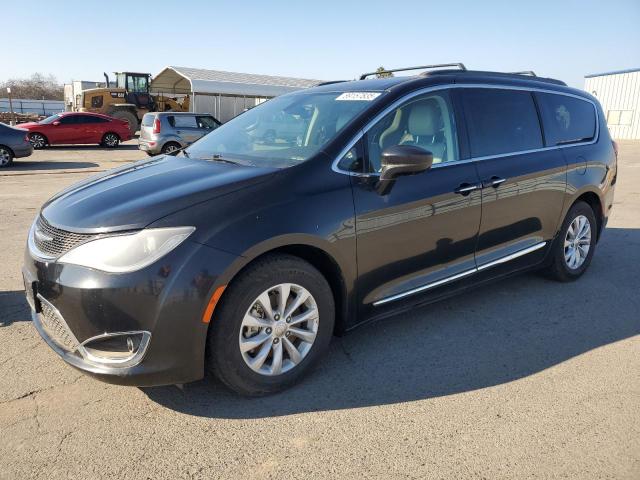 CHRYSLER PACIFICA T 2017 with VIN 2C4RC1BG5HR691543 - Photo from auction