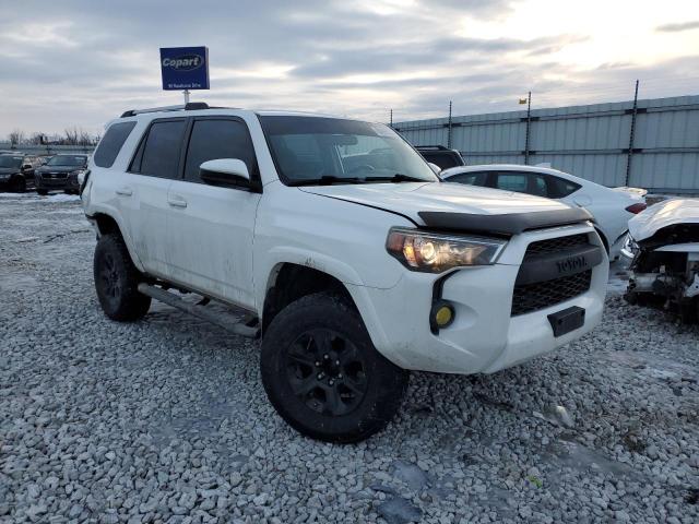 Photo 4 from auction – 2014 TOYOTA 4RUNNER SR with VIN JTEBU5JR1E5159039