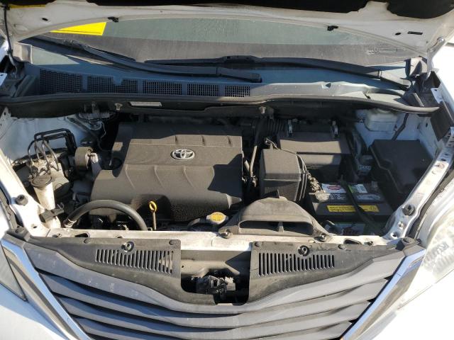 Photo 12 from auction – 2012 TOYOTA SIENNA XLE with VIN 5TDYK3DC7CS261579