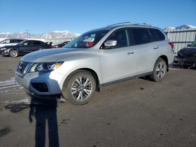 NISSAN PATHFINDER 2017 with VIN 5N1DR2MMXHC697957 - Photo from auction