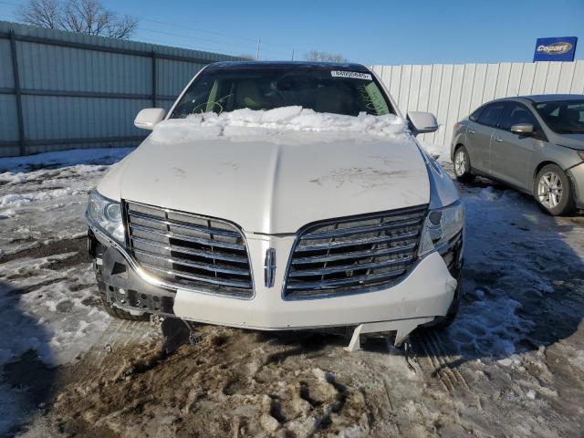 Photo 5 from auction – 2019 LINCOLN MKT with VIN 2LMHJ5AT1KBL01514
