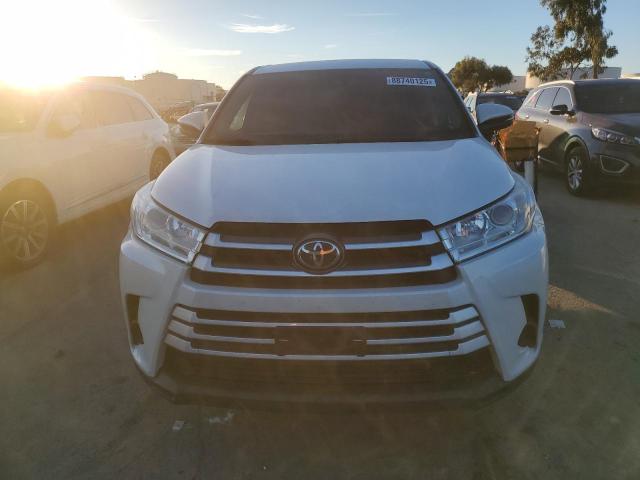 Photo 5 from auction – 2019 TOYOTA HIGHLANDER with VIN 5TDZARFH0KS052637