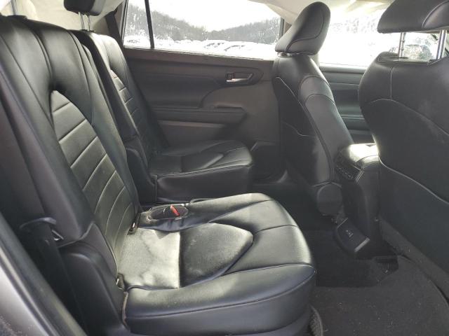 Photo 11 from auction – 2023 TOYOTA HIGHLANDER with VIN 5TDKBRCH8PS576631