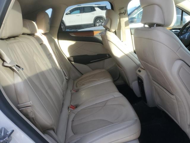 Photo 11 from auction – 2017 LINCOLN MKC SELECT with VIN 5LMCJ2D95HUL52325