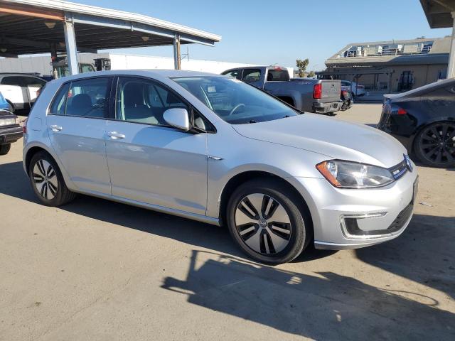 Photo 4 from auction – 2016 VOLKSWAGEN E-GOLF SE with VIN WVWKP7AU0GW914416