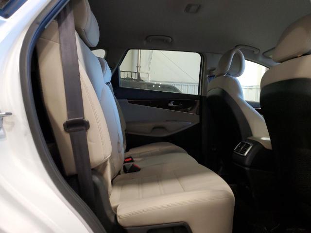 Photo 11 from auction – 2016 KIA SORENTO LX with VIN 5XYPGDA59GG079653