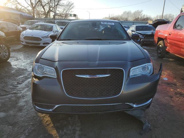Photo 5 from auction – 2017 CHRYSLER 300 LIMITE with VIN 2C3CCAAG7HH662062