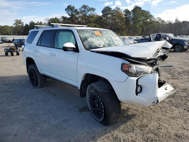 Photo 4 from auction – 2016 TOYOTA 4RUNNER SR with VIN JTEBU5JR8G5393357
