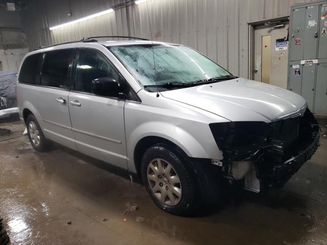 Photo 4 from auction – 2010 CHRYSLER TOWN & COU with VIN 2A4RR4DE3AR166072