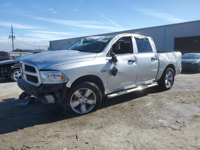 RAM 1500 ST 2015 مع رقم تعريف المركبة 1C6RR6KT0FS570401 - صورة من المزاد