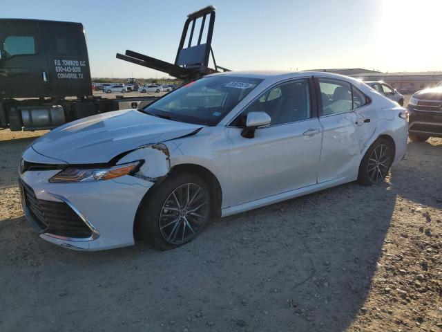 TOYOTA CAMRY XLE 2024 with VIN 4T1F31AK2RU064078 - Photo from auction
