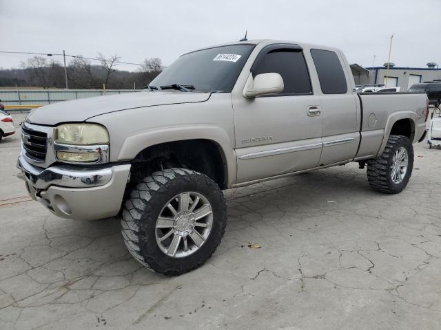 GMC NEW SIERRA 2004 with VIN 2GTEK19T741303810 - Photo from auction