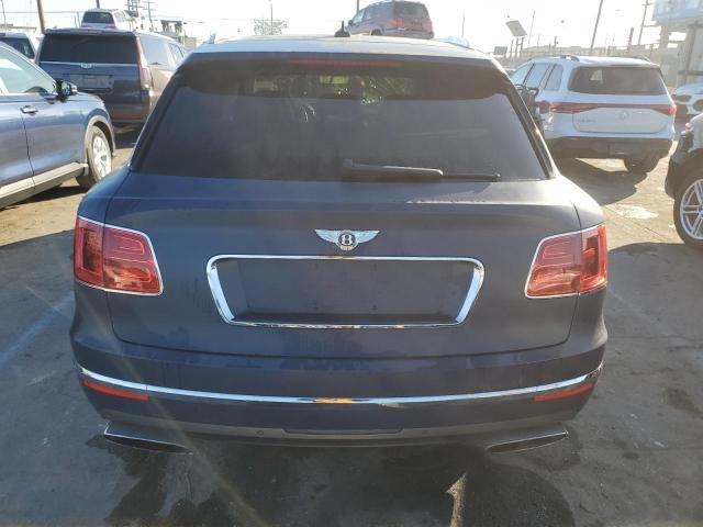 Photo 6 from auction – 2017 BENTLEY BENTAYGA with VIN SJAAC2ZV5HC015210