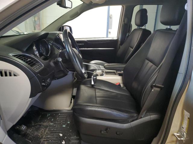 Photo 7 from auction – 2016 CHRYSLER TOWN & COU with VIN 2C4RC1BG4GR205948