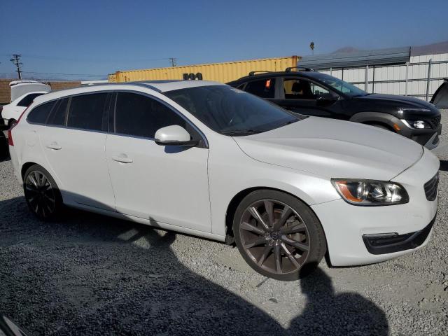 Photo 4 from auction – 2015 VOLVO V60 PREMIE with VIN YV140MEK3F1241275