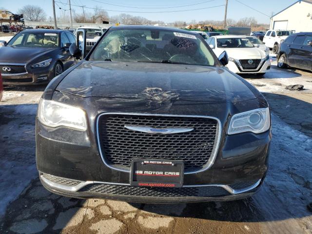 Photo 5 from auction – 2017 CHRYSLER 300 LIMITE with VIN 2C3CCAAG4HH538699