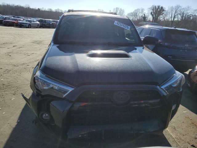 Photo 5 from auction – 2018 TOYOTA 4RUNNER SR with VIN JTEBU5JR3J5558528