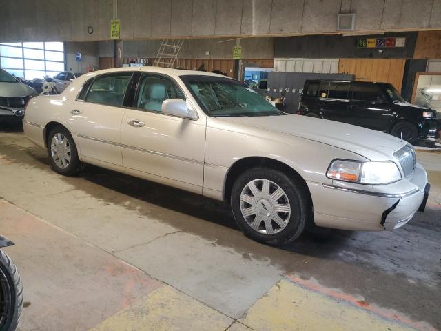 Photo 4 from auction – 2003 LINCOLN TOWN CAR C with VIN 1LNHM83W53Y695048