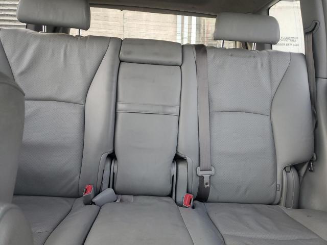 Photo 10 from auction – 2004 TOYOTA HIGHLANDER with VIN JTEEP21AX40009049