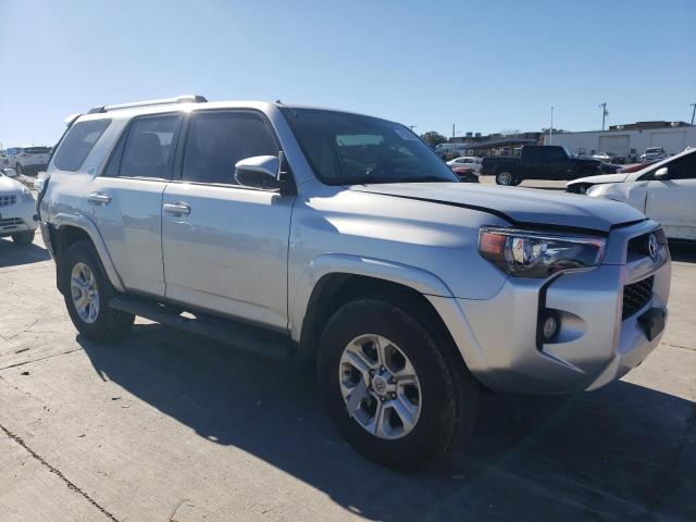 Photo 4 from auction – 2019 TOYOTA 4RUNNER SR with VIN JTEZU5JR3K5211989