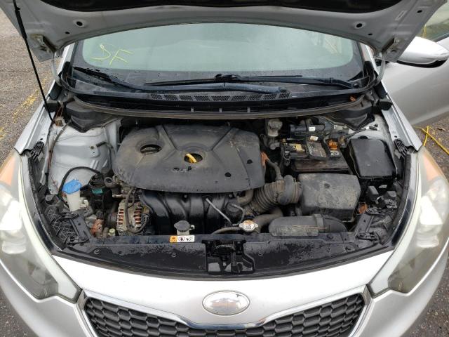 Photo 11 from auction – 2014 KIA FORTE LX with VIN KNAFK4A68E5201909