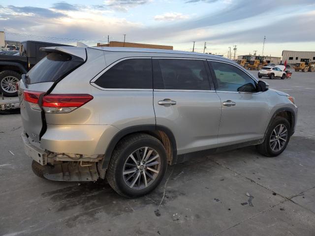 Photo 3 from auction – 2019 TOYOTA HIGHLANDER with VIN 5TDKZRFH2KS551000