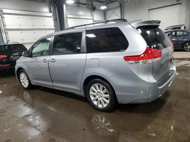 Photo 2 from auction – 2013 TOYOTA SIENNA XLE with VIN 5TDDK3DC1DS068070
