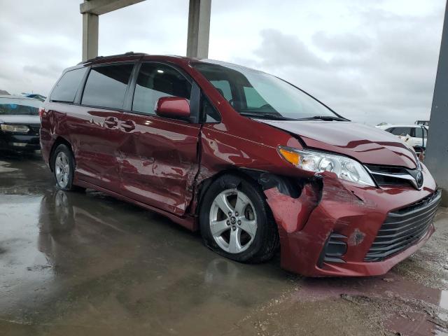 Photo 4 from auction – 2018 TOYOTA SIENNA LE with VIN 5TDKZ3DC4JS954477