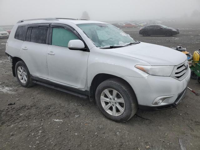 Photo 4 from auction – 2013 TOYOTA HIGHLANDER with VIN 5TDBK3EH5DS196555