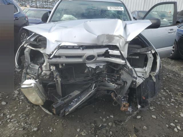 Photo 12 from auction – 2004 TOYOTA 4RUNNER SR with VIN JTEBT14R240032335