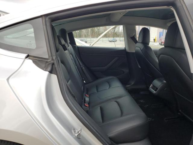 Photo 10 from auction – 2018 TESLA MODEL 3 with VIN 5YJ3E1EB0JF121418