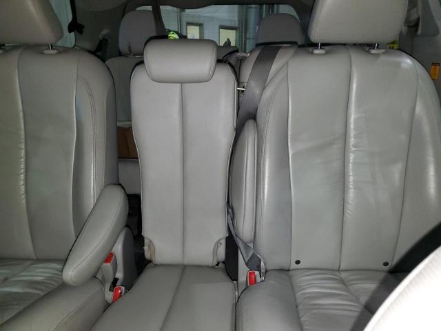 Photo 10 from auction – 2011 TOYOTA SIENNA XLE with VIN 5TDYK3DC8BS109504