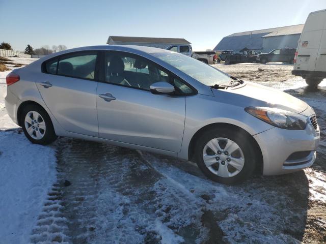 Photo 4 from auction – 2016 KIA FORTE LX with VIN KNAFK4A6XG5572959
