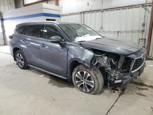 Photo 4 from auction – 2022 TOYOTA HIGHLANDER with VIN 5TDGZRBH6NS593752